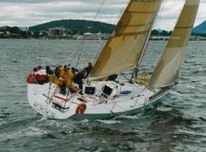barca a vela da regata / con poppa aperta