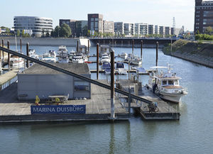 stazione di rifornimento galleggiante per porto / per acqua dolce / per marina