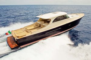 motor-yacht da crociera / lobster / hard-top / con scafo dislocante