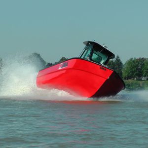 barca di salvataggio / fuoribordo