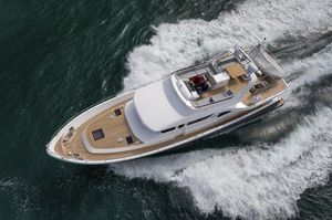 motor-yacht da crociera / per spedizione / con fly / raised pilothouse