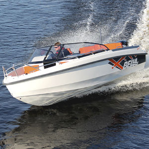 runabout fuoribordo / bow-rider / max. 7 persone
