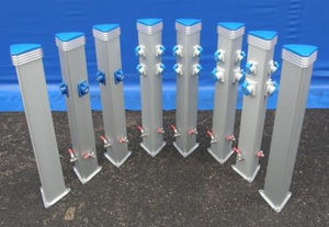 colonnina di distribuzione elettrica / di distribuzione di acqua / con illuminazione incorporata / per pontile