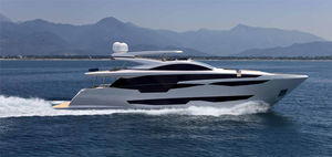 motor-yacht da crociera / con fly / dislocante / con 4 o 5 cabine