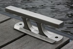bitta per pontile / per barca / piatta / in acciaio inox