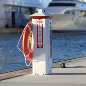 colonnina antincendio / con illuminazione incorporata / per pontile