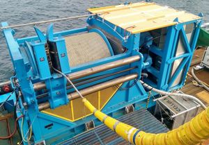 argano per nave / per sistema di messa a mare e recupero / con motore elettrico