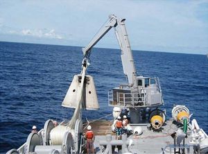 sistema di messa a mare e recupero per AUV / per ROV