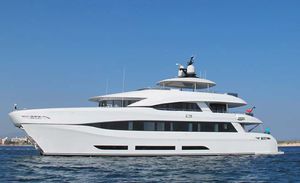super-yacht di lusso catamarano a motore / da charter / raised pilothouse / con 6 cabine