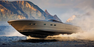 motor-yacht rapido / open / GRP / con scafo planante