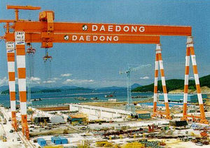 gru per cantiere navale / a portale
