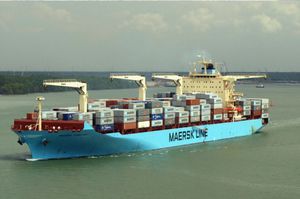 gru per nave / di bordo / con braccio impennabile