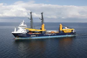 gru per nave / di bordo / con braccio impennabile
