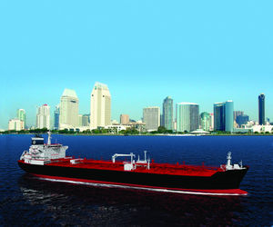 nave cargo petroliera
