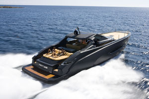 motor-yacht da crociera / open / soft-top / con scafo dislocante