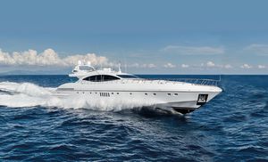 super-yacht da crociera / con fly / con scafo dislocante / con 5 cabine