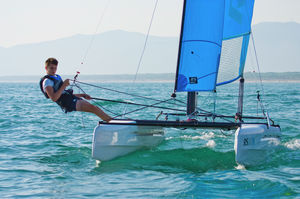 catamarano sportivo da turismo / per scuola / multiplo / con trapezio doppio