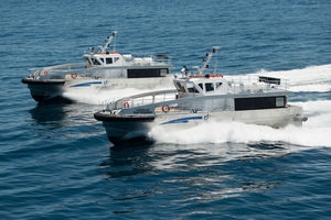 barca per trasporto equipaggio / entrobordo / in alluminio