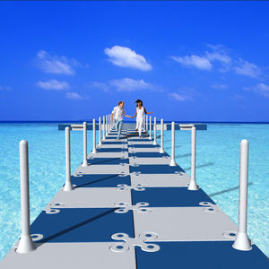pontile modulare / galleggiante / di ormeggio / per marina