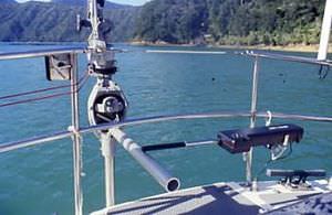 pilota automatico per barca a vela / per cockpit / per barra di timone