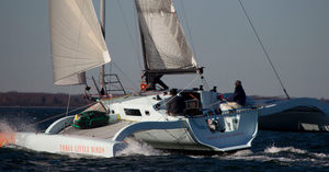 trimarano / da regata e crociera / con poppa aperta / semi-custom