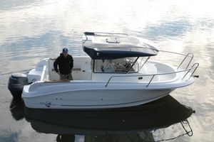 barca da pesca e diporto fuoribordo / con cabina di pilotaggio / max. 6 persone