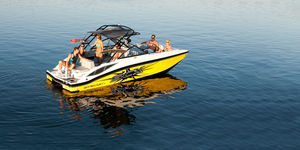 deck boat entrobordo / da wakeboard / max. 13 persone