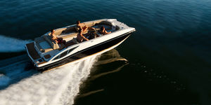 deck boat entrobordo / max. 12 persone