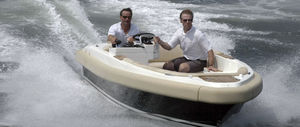 lancia fuoribordo / open / con console laterale / tender per super-yacht