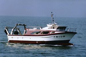 barca da pesca professionale entrobordo