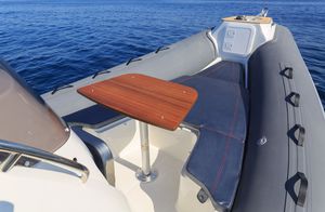 gommone fuoribordo / semirigido / con console centrale / con prendisole