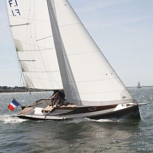 barca a vela classica / da regata / day-sailer / con poppa aperta