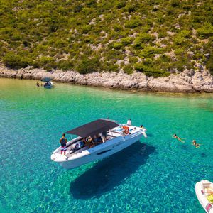 barca da turismo / entrobordo