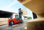 Carrello elevatore Ro-Ro per porti e stazioni marittime (caricamento laterale) DCG90-180 | 9T-18T Kalmar Industries