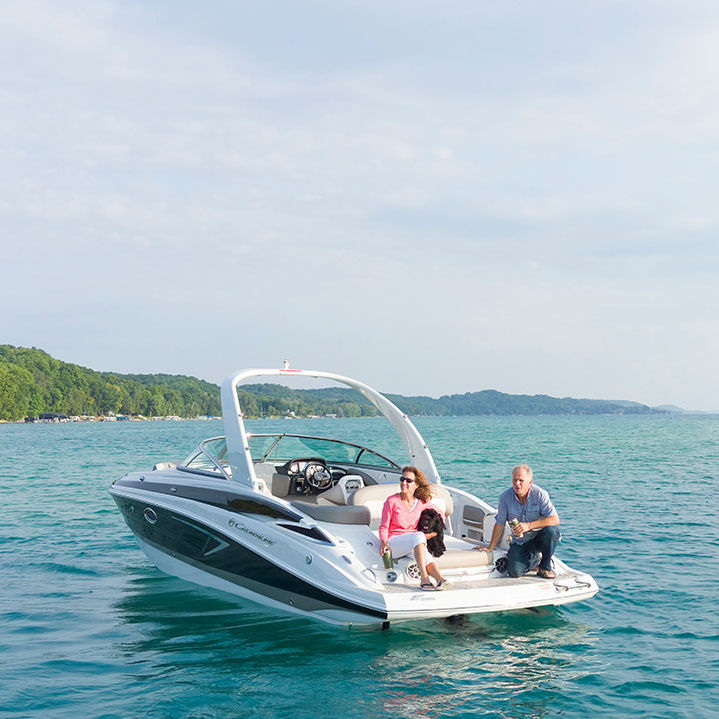Deck boat entrobordo - E285 - Crownline - open / con dual console / bow ...
