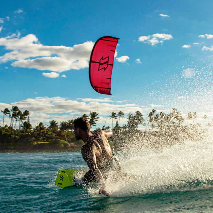 Ala da kitesurf C-shape - REACH - North Kites - da freeride