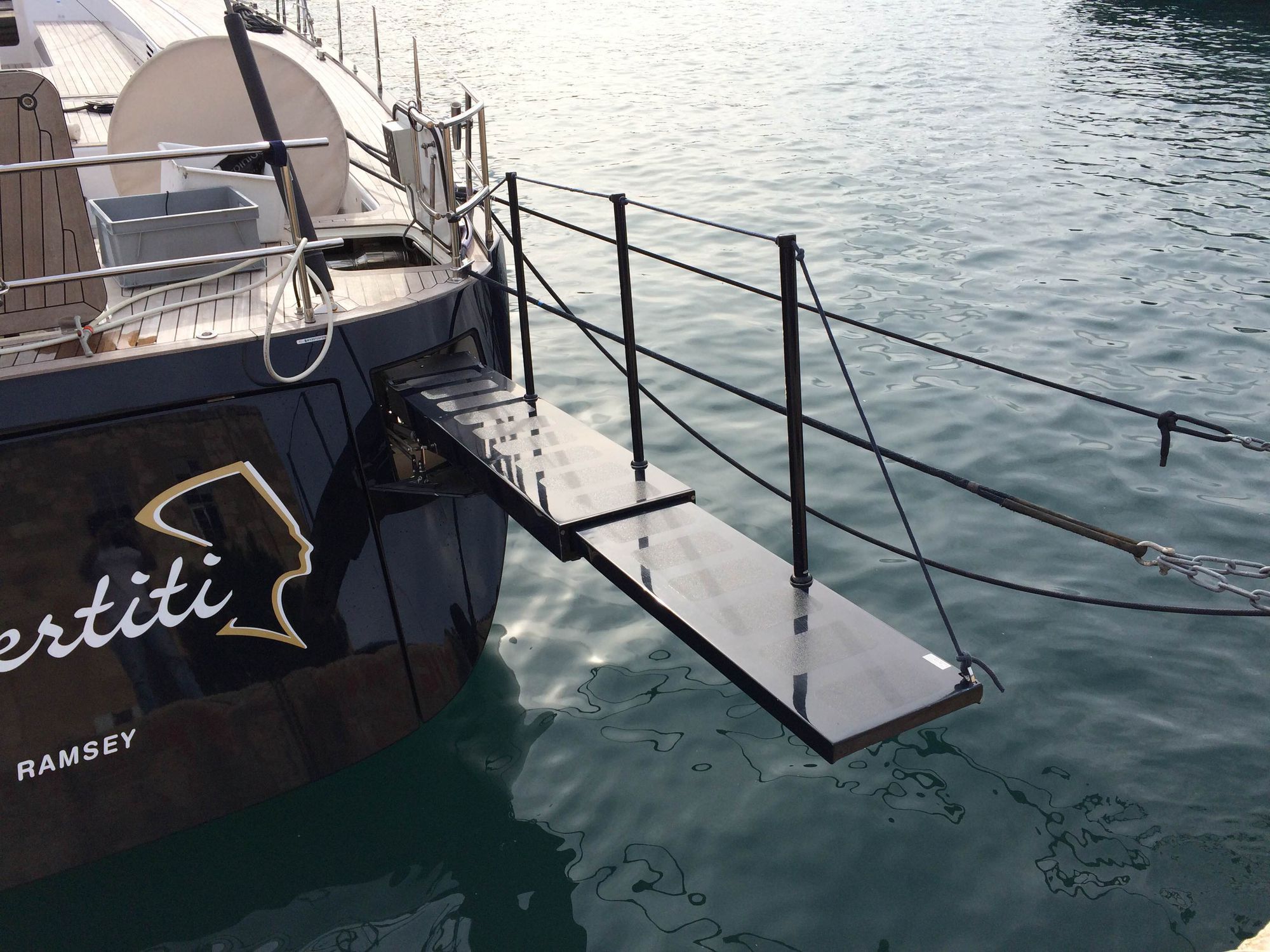 Passerella per yacht GALILEO SWISS CARBON Marine Systems per