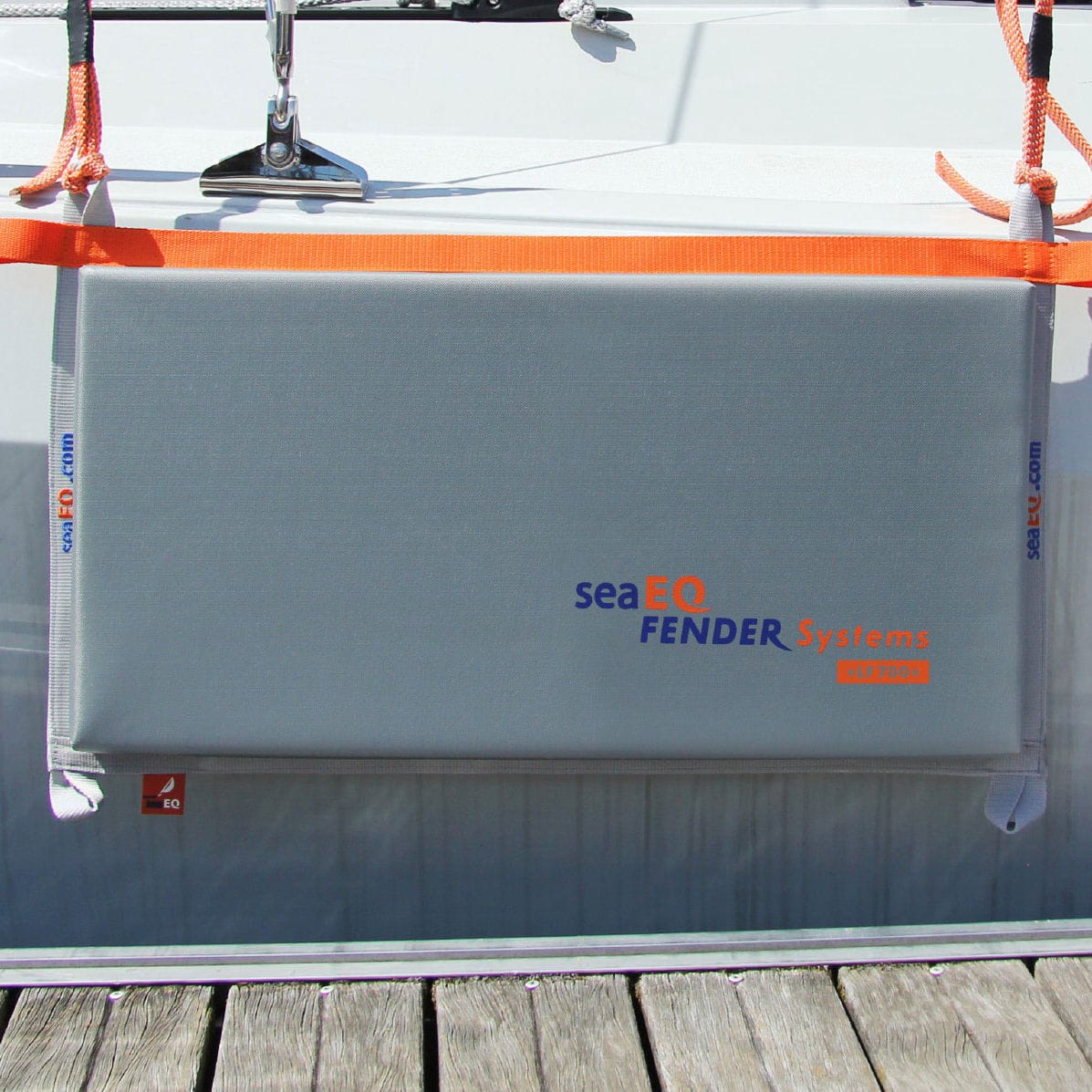 Parabordo per barca LF 700 mono seaEQ per pontile / piatto / nero Parabordo per barca LF 700 mono seaEQ per pontile / piatto / nero