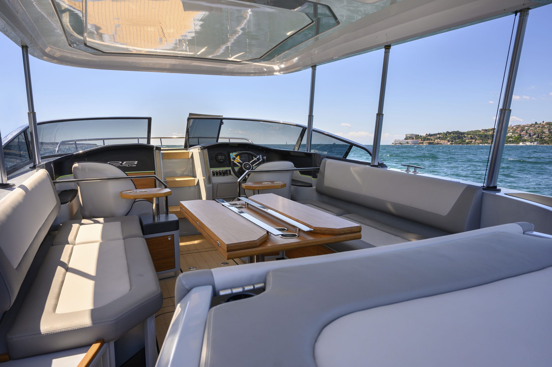Barca open entrobordo - 28 Cabin Sport - Alfastreet Marine ...