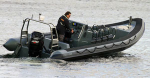 barca professionale patrol boat