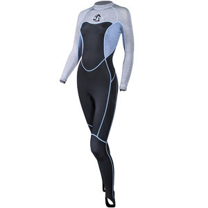 muta neoprene per sport nautici