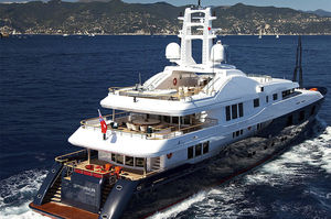 mega-yacht da crociera 1