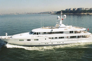 mega-yacht da crociera 1
