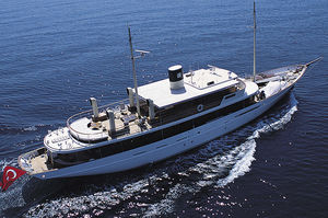 mega-yacht da crociera 1