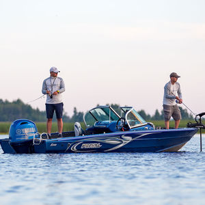 bass boat fuoribordo