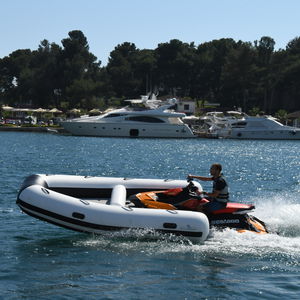 wave boat