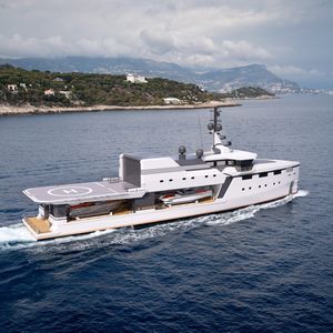 nave di sostegno per yacht