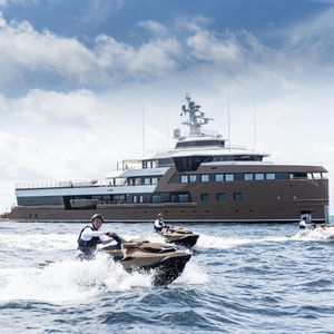 mega-yacht da crociera