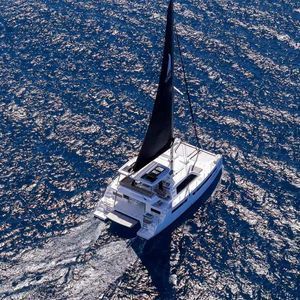 sailing-yacht catamarano 1
