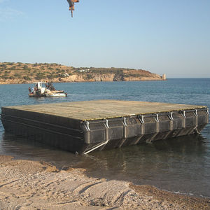 pontile galleggiante